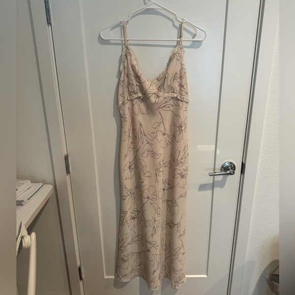 Hello Molly LONG DISTANCE MIDI DRESS BEIGE - size M - Picture 2 of 6